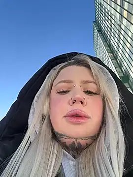 Snapshot of Chiibi chatting on 02.23.26 Chiibi online show from 02.23.26