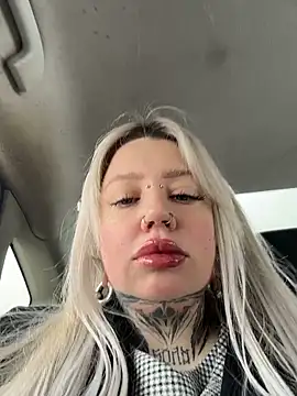 Snapshot of Chiibi chatting on 02.27.26 Chiibi online show from 02.27.26