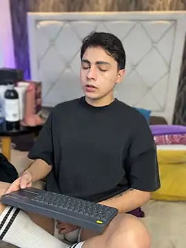 Snapshot of Samu_Hott chatting on 02.18.26 Samu Hott online show from 02.18.26