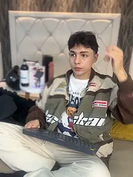 Samu Hott online show from 03.28.26