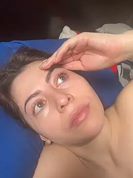 Snapshot of lilasun17 chatting on 04.28.26 lilasun17 online show from 04.28.26