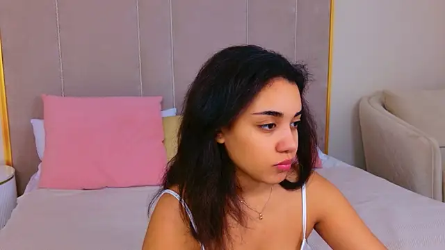 Luna Cortier online show from 05.17.26
