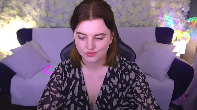 Snapshot of KristiFoxy chatting on 06.12.26 KristiFoxy online show from 06.12.26