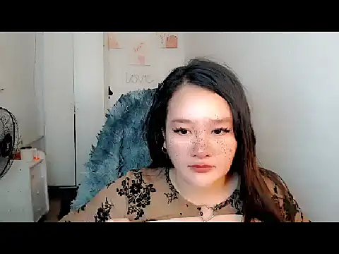 UrLovelyWetPussy online show from 02.12.26