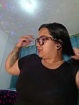 LuanaLeon online show from 02.20.26