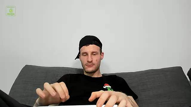 Snapshot of Deymond_Russo chatting on 02.15.26 Deymond Russo online show from 02.15.26