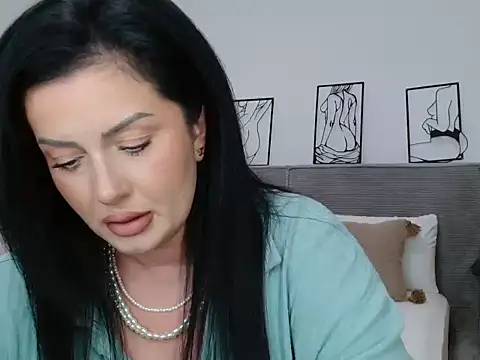 Snapshot of Jasmin0e chatting on 05.02.26 Jasmin0e online show from 05.02.26