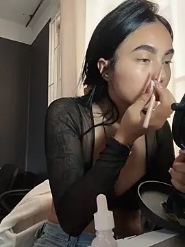 Sara Fernandez  online show from 02.03.26