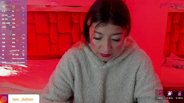 Dahiana Dmour  online show from 06.22.26