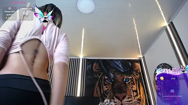 Snapshot of Karolyn_rousse chatting on 03.01.26 Karolyn rousse online show from 03.01.26