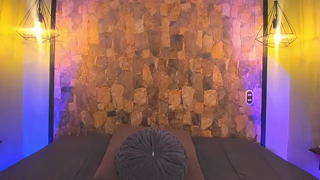 Elizabeth Ferrer online show from 02.13.26