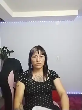 missfungi8 online show from 04.14.26