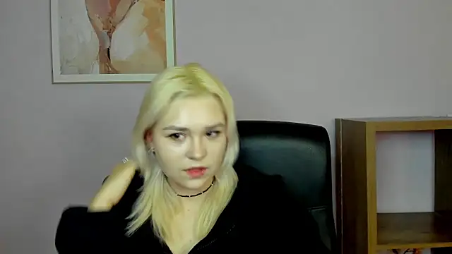 SweetLilyxo online show from 02.11.26