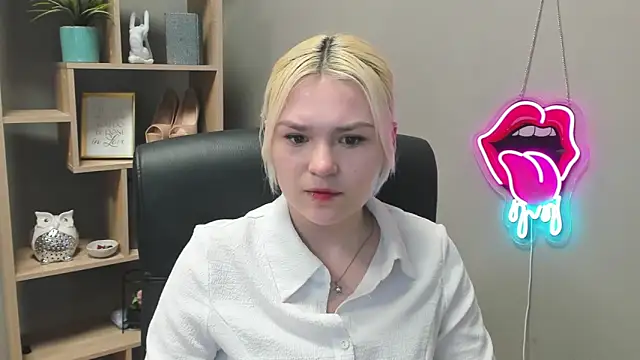 SweetLilyxo online show from 02.27.26