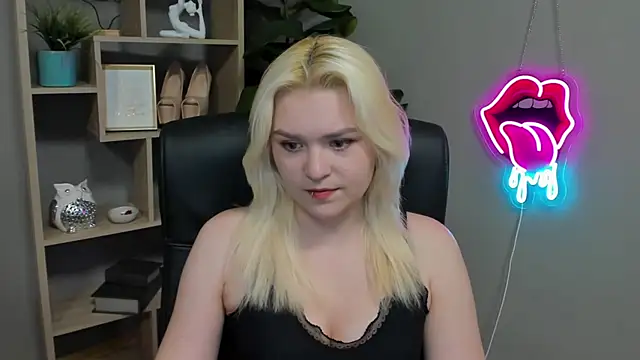 SweetLilyxo online show from 03.30.26