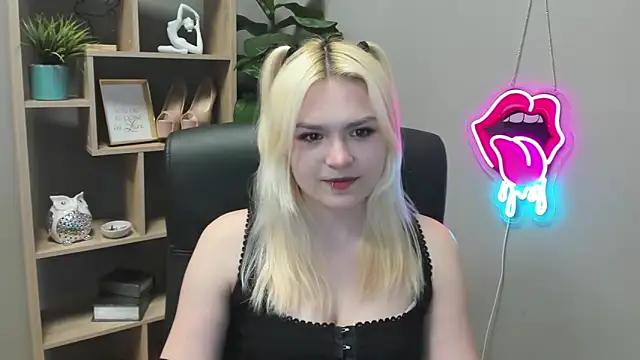 SweetLilyxo online show from 04.09.26