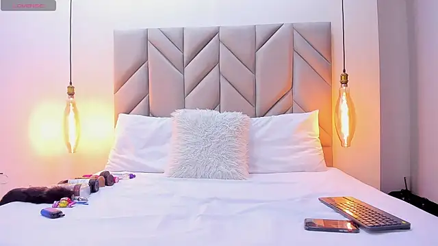 IsabellaFoox online show from 03.24.26