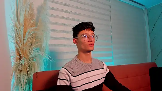 Patrick Howland  online show from 03.01.26