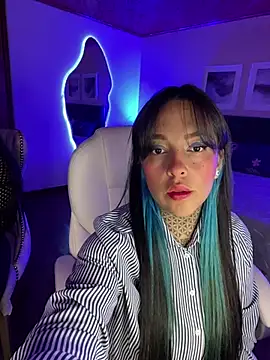 Annie Alicee online show from 04.04.26