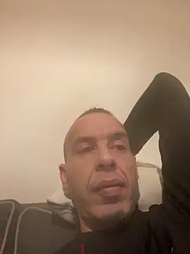 Snapshot of creativeX chatting on 02.16.26 creativeX online show from 02.16.26