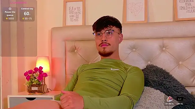 Aiden Gray online show from 03.04.26