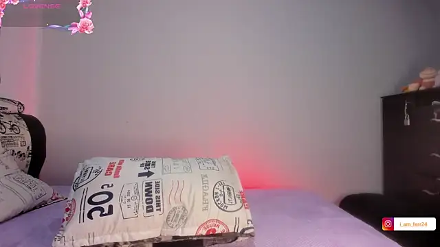 Snapshot of Sharlottee__ chatting on 02.25.26 Sharlottee online show from 02.25.26