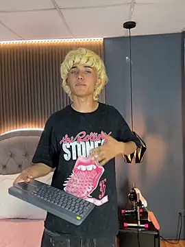 Noa 03 online show from 03.04.26