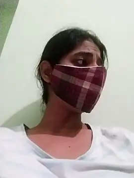 Kitti-Sharma online show from 04.07.26