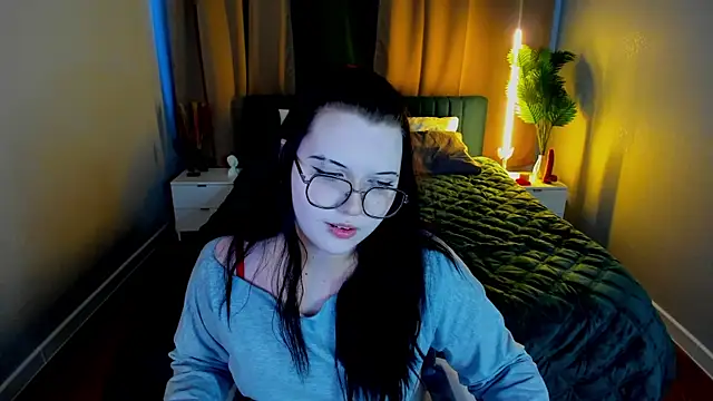 Kira G0ld online show from 03.04.26