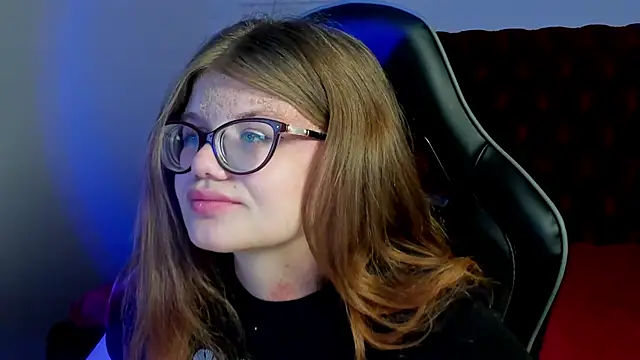 ChloeHalses online show from 03.29.26