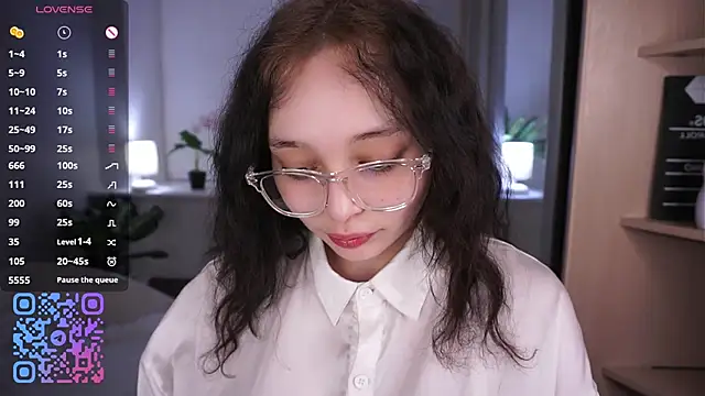 HannaHayles online show from 04.08.26