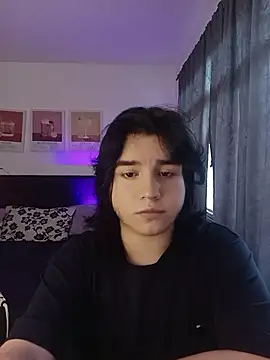 Daniellesins1 online show from 02.04.26