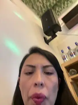 Emma Sanz   online show from 02.20.26