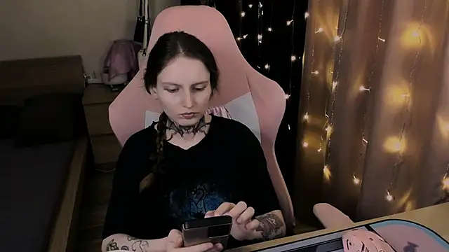 Onyxix online show from 04.04.26