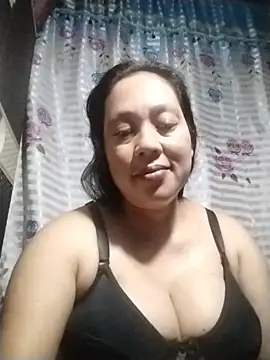 Snapshot of May_Bombs chatting on 02.08.26 May Bombs online show from 02.08.26