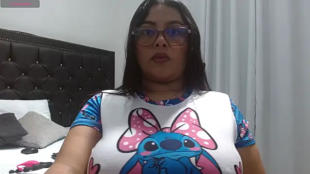 Snapshot of SarahThomsons chatting on 02.27.26 SarahThomsons online show from 02.27.26