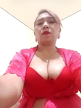 dannamomcerratt online show from 04.04.26