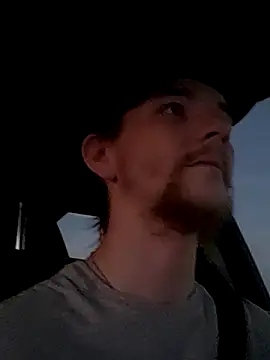 Snapshot of Horus1922 chatting on 02.12.26 Horus1922 online show from 02.12.26