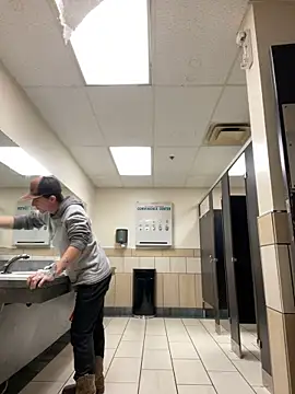 Snapshot of Horus1922 chatting on 02.24.26 Horus1922 online show from 02.24.26