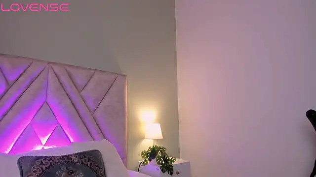 Snapshot of Axel_Creed chatting on 02.27.26 Axel Creed online show from 02.27.26