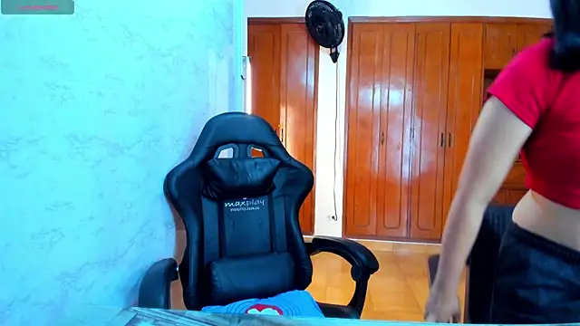 Emily and Soffy online show from 04.13.26