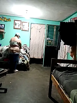 Snapshot of perrit17 chatting on 03.18.26 perrit17 online show from 03.18.26