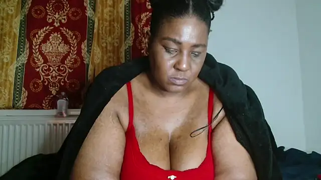 CurvySashia online show from 04.03.26