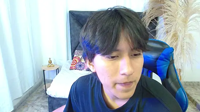 Snapshot of nikoo_18 chatting on 02.25.26 nikoo 18 online show from 02.25.26