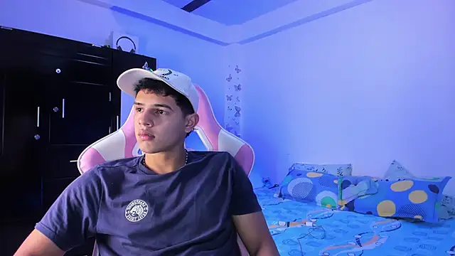 Snapshot of Adrian_Prime_ chatting on 02.21.26 Adrian Prime online show from 02.21.26