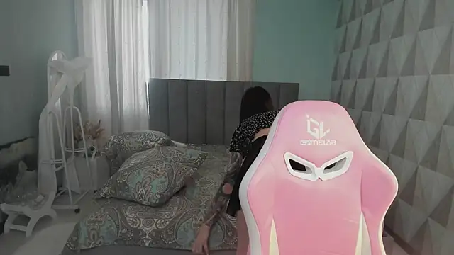 Amy Amely online show from 04.14.26