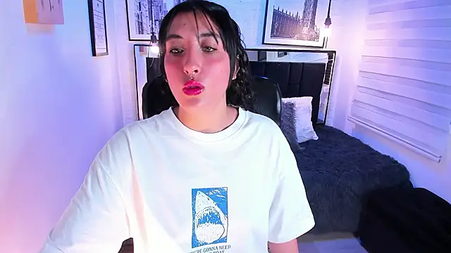 Snapshot of ladyraing chatting on 02.21.26 ladyraing online show from 02.21.26