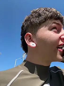 ARON LUXX online show from 03.01.26