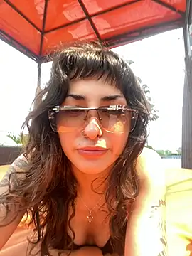Snapshot of AngelaCox chatting on 07.17.26 AngelaCox online show from 07.17.26