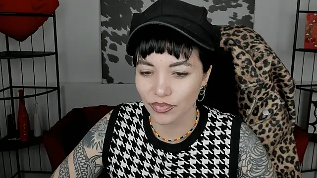 Snapshot of NeoGeisha chatting on 03.31.26 NeoGeisha online show from 03.31.26